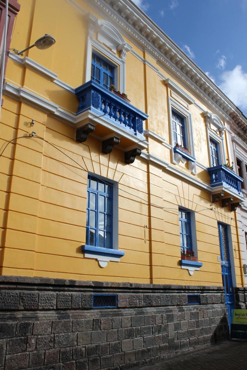 Hostal Cafe Tiana Latacunga Exterior photo